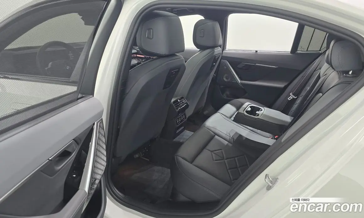BMW 5 серия 2025 2.0 автомат (гидро), фото 18