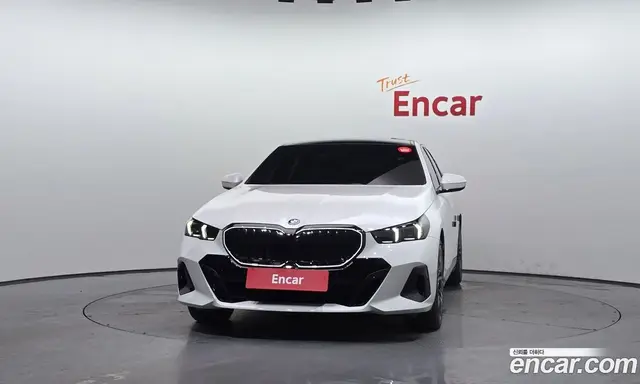BMW 5 серия 2025 2.0 автомат (гидро), миниатюра 3