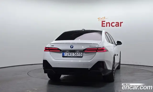 BMW 5 серия 2025 2.0 автомат (гидро), миниатюра 4