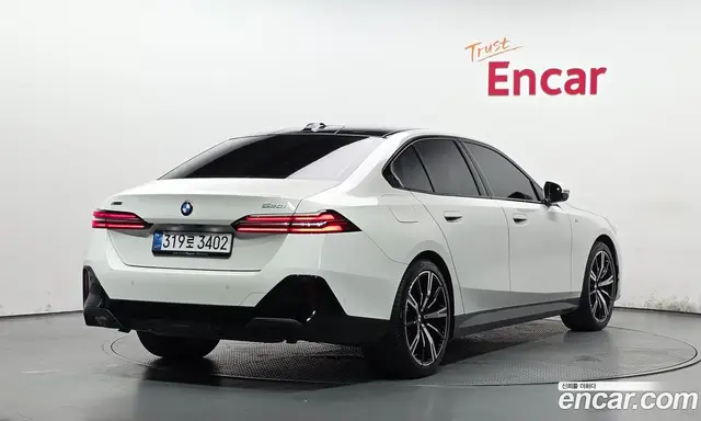 BMW 5 серия, 2025, 9 060 км