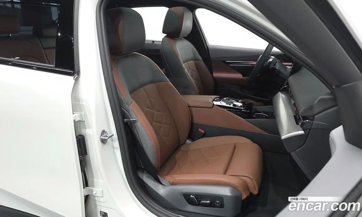 BMW 5 серия 2025 2.0 автомат (гидро), фото 15