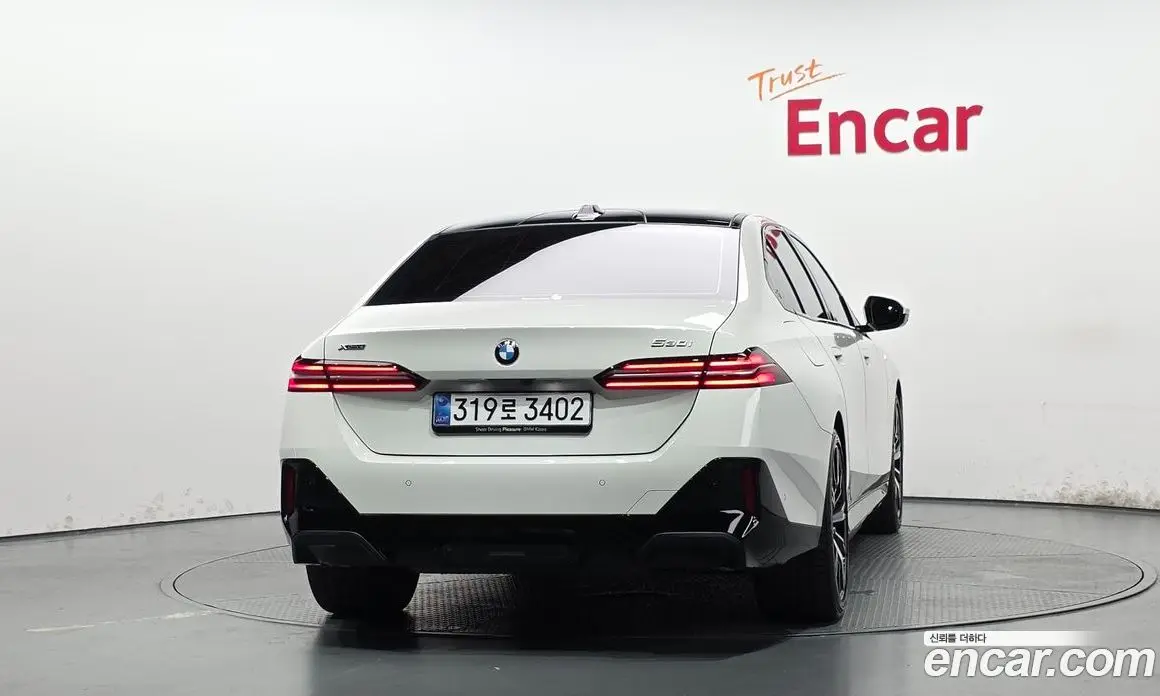 BMW 5 серия 2025 2.0 автомат (гидро), фото 3