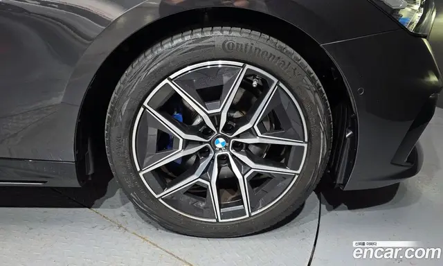 BMW 5 серия 2025 2.0 автомат (гидро), миниатюра 7 BMW 5 серия 2025 2.0 автомат (гидро), миниатюра 7