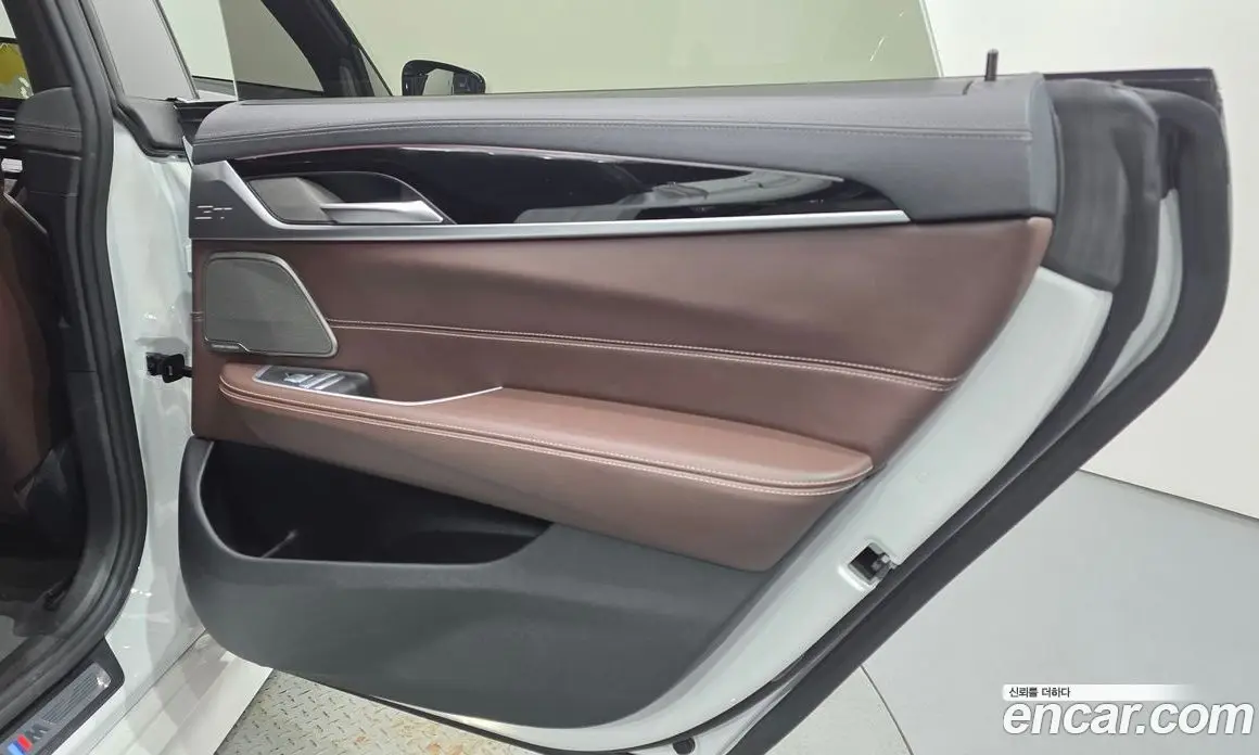 BMW 6 серия 2023 3.0 автомат (гидро), фото 15