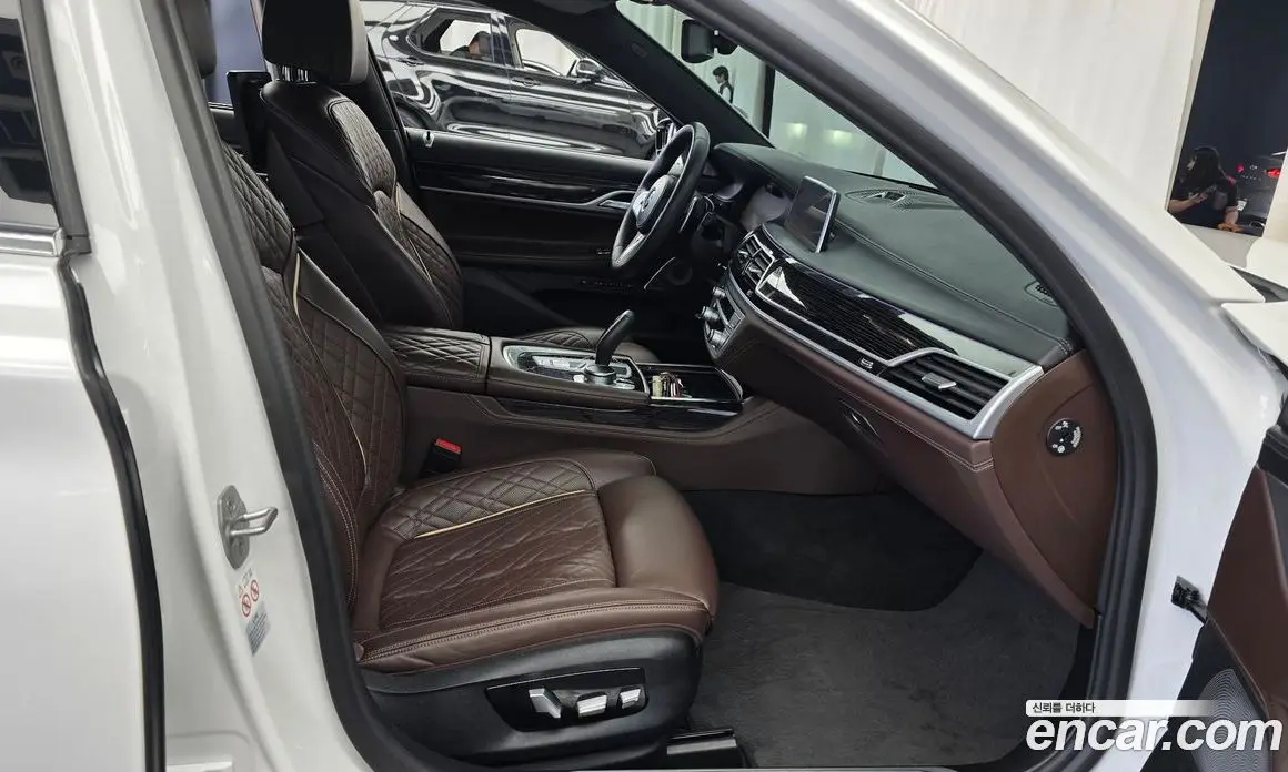 BMW 7 серия 2022 3.0 автомат (гидро), фото 16 BMW 7 серия 2022 3.0 автомат (гидро), фото 16