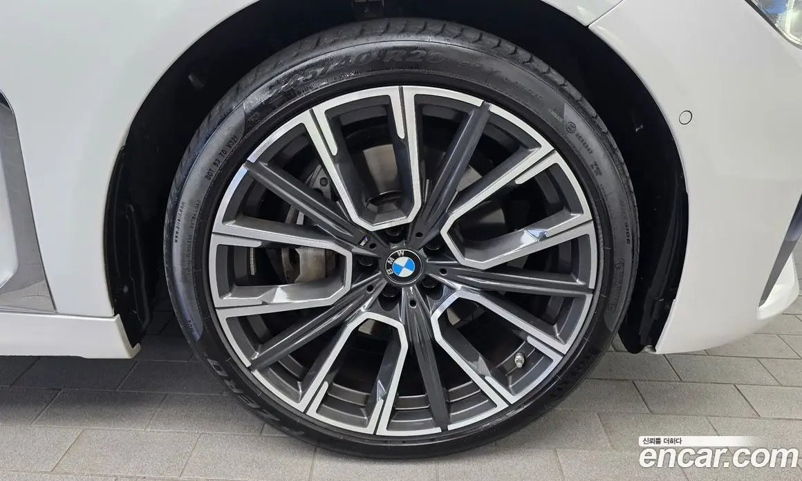 BMW 7 серия 2022 3.0 автомат (гидро), фото 7 BMW 7 серия 2022 3.0 автомат (гидро), фото 7