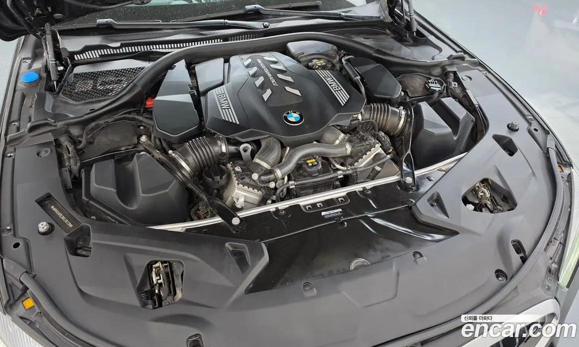 BMW 8 серия 2022 4.4 автомат (гидро), фото 6 BMW 8 серия 2022 4.4 автомат (гидро), фото 6