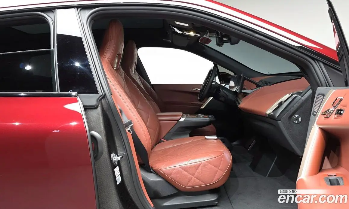 BMW iX 2024 0.3 автомат (гидро), фото 15