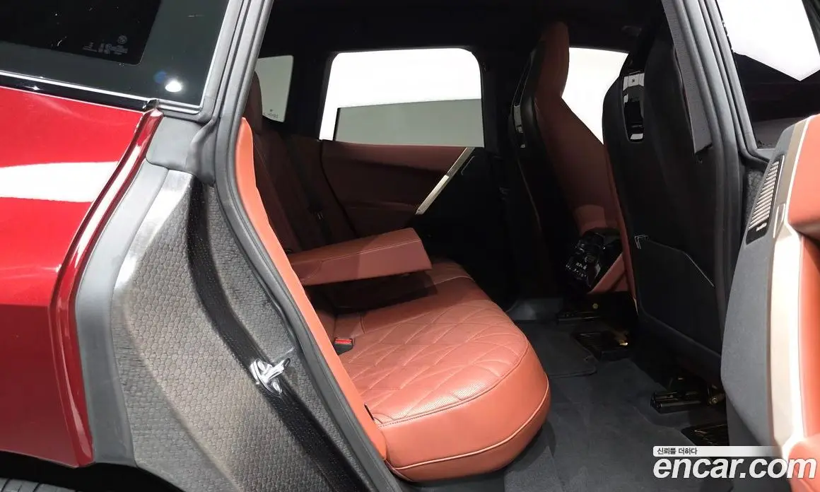 BMW iX 2024 0.3 автомат (гидро), фото 16