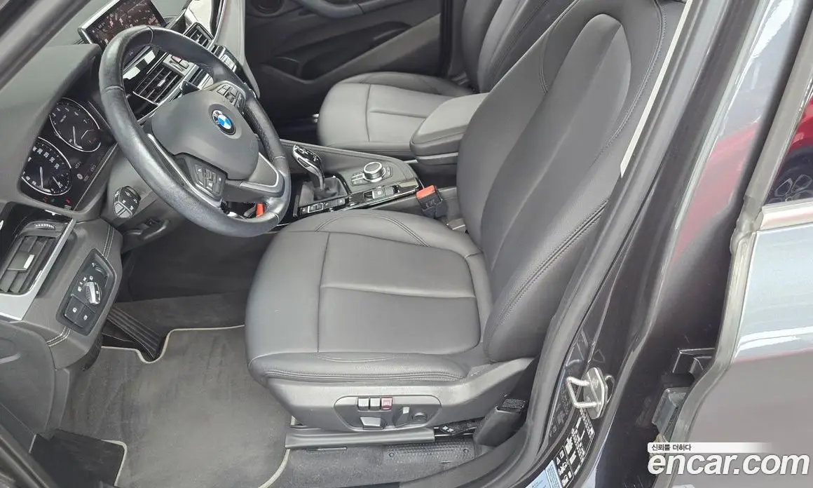 BMW X1 2022 2.0 автомат (гидро), фото 16