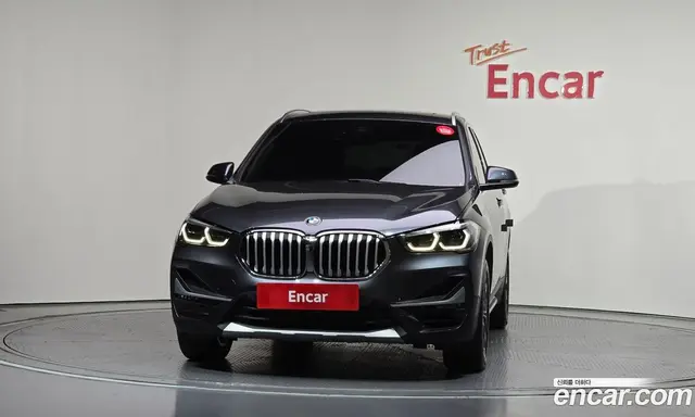BMW X1 2022 2.0 автомат (гидро), миниатюра 3