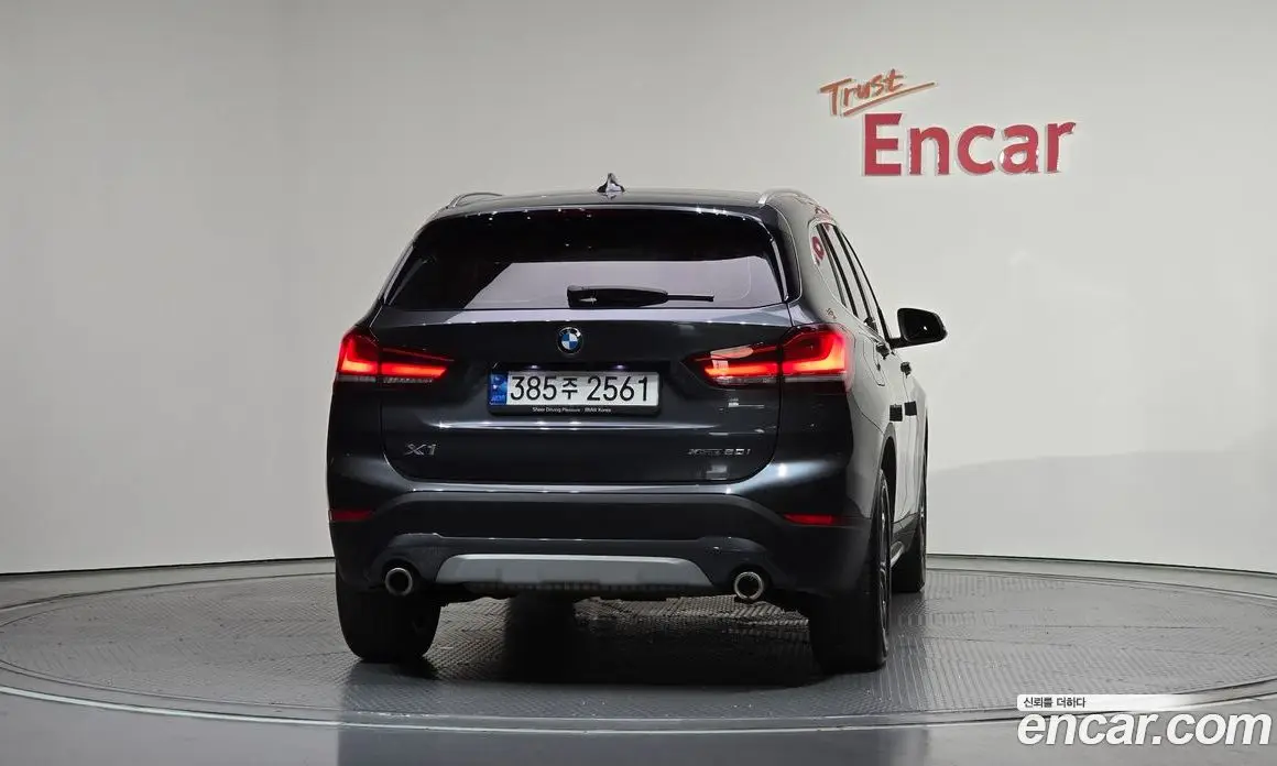 BMW X1 2022 2.0 автомат (гидро), фото 4