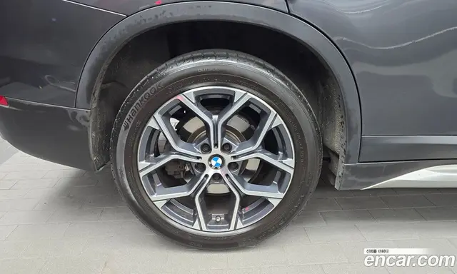 BMW X1 2022 2.0 автомат (гидро), миниатюра 5