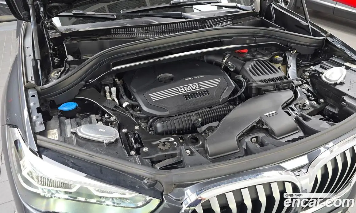 BMW X1 2022 2.0 автомат (гидро), фото 6
