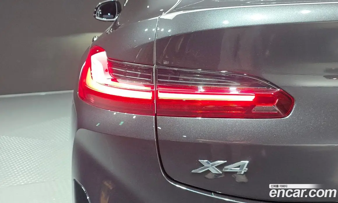 BMW X4 2022 2.0 автомат (гидро), фото 9