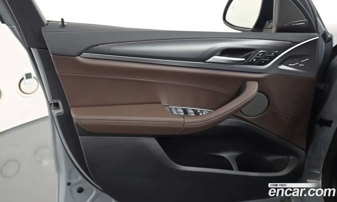 BMW X4 2025 2.0 автомат (гидро), фото 14