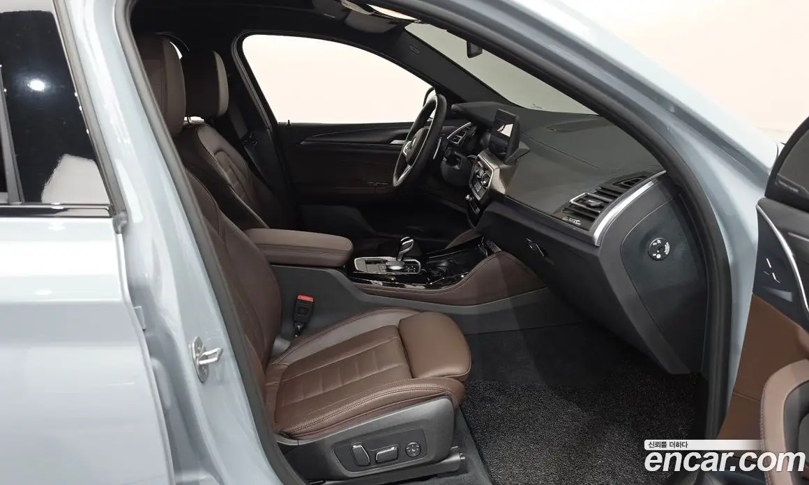 BMW X4 2025 2.0 автомат (гидро), фото 16