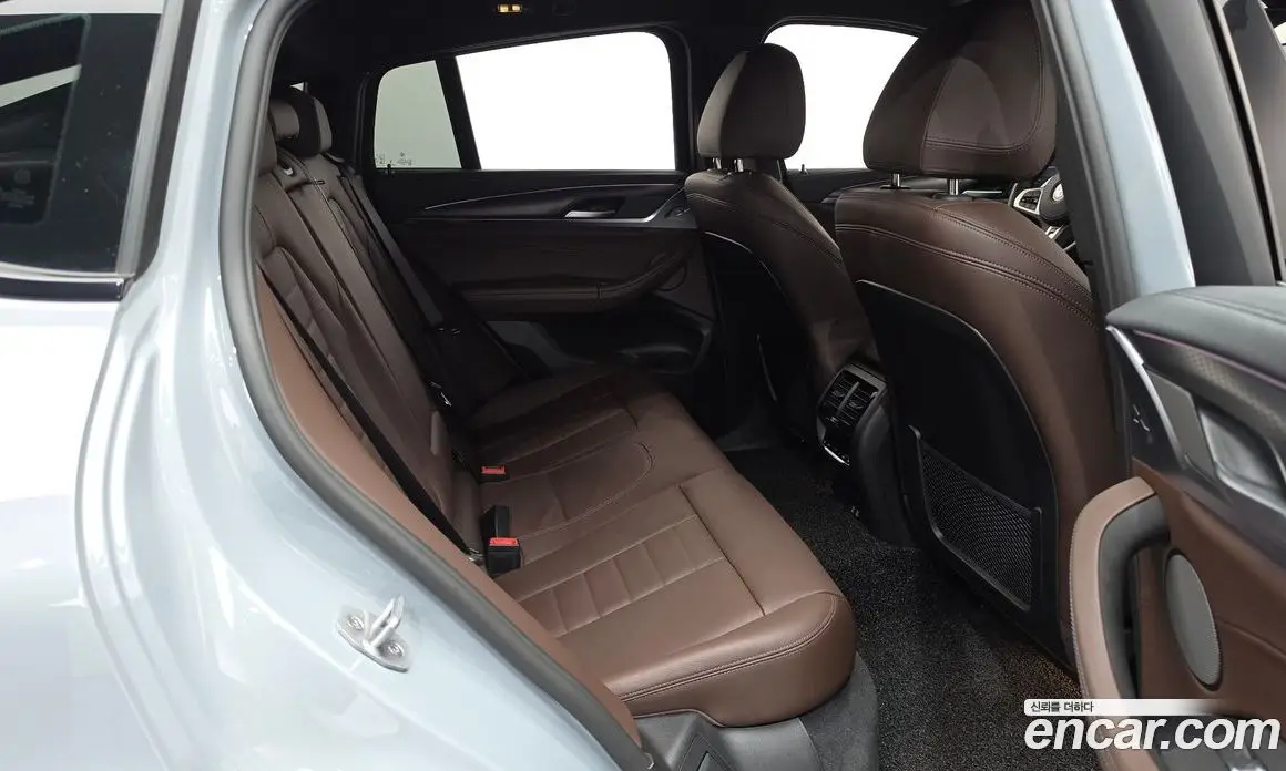 BMW X4 2025 2.0 автомат (гидро), фото 17