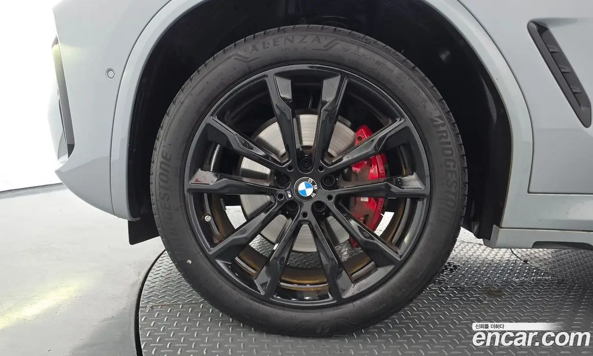 BMW X4 2025 2.0 автомат (гидро), фото 5