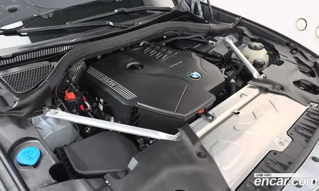 BMW X4 2025 2.0 автомат (гидро), миниатюра 6