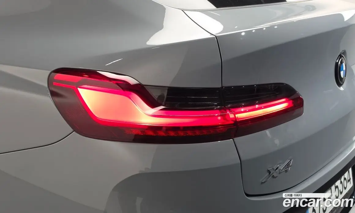 BMW X4 2025 2.0 автомат (гидро), фото 9