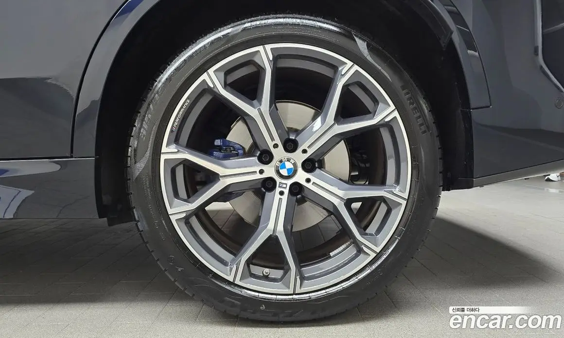 BMW X5 2025 3.0 автомат (гидро), фото 6