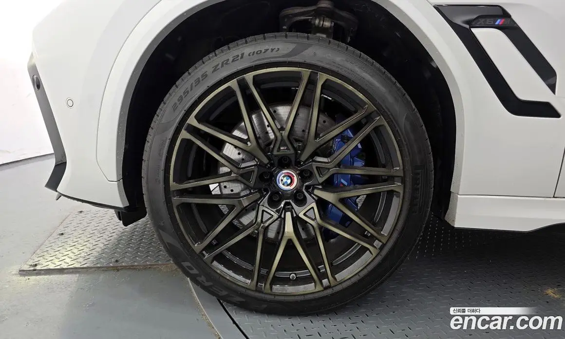 BMW X6M 2023 4.4 АКПП, фото 5