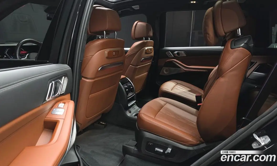 BMW X7 2023 4.4 автомат (гидро), фото 16