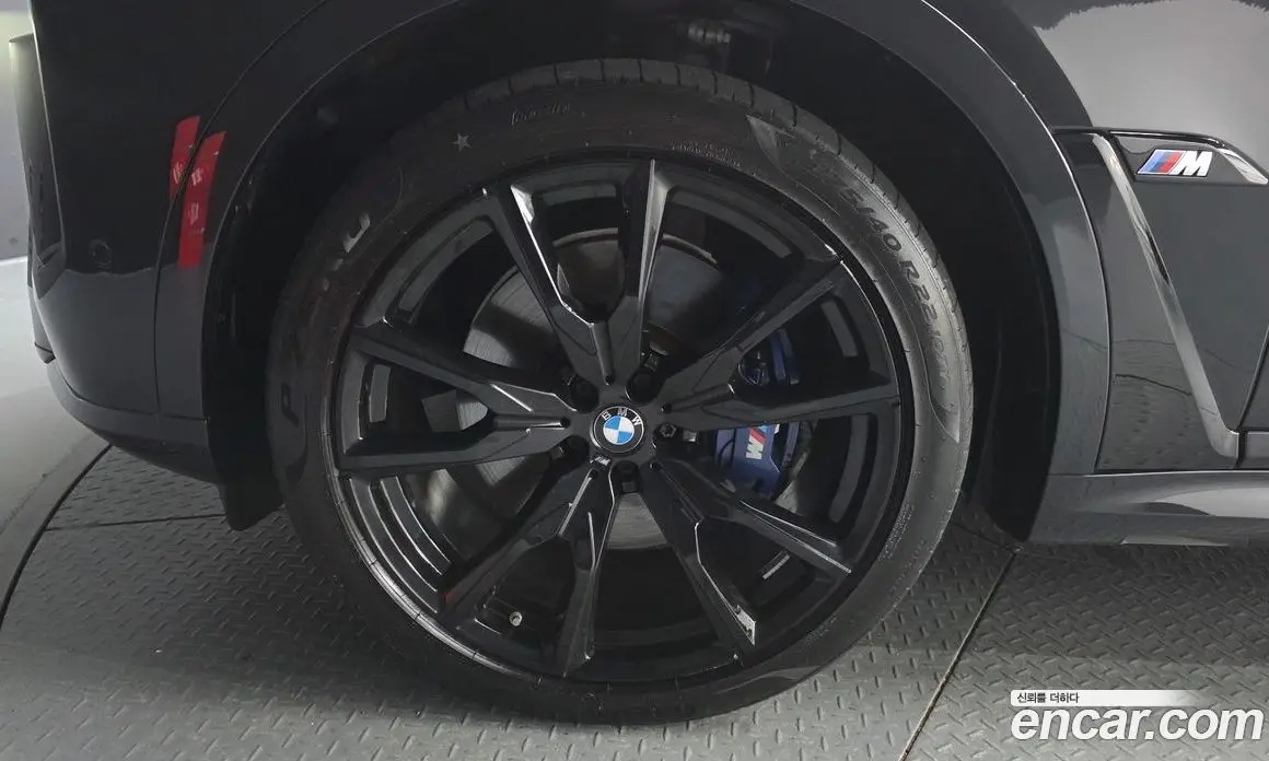 BMW X7 2023 4.4 автомат (гидро), фото 4