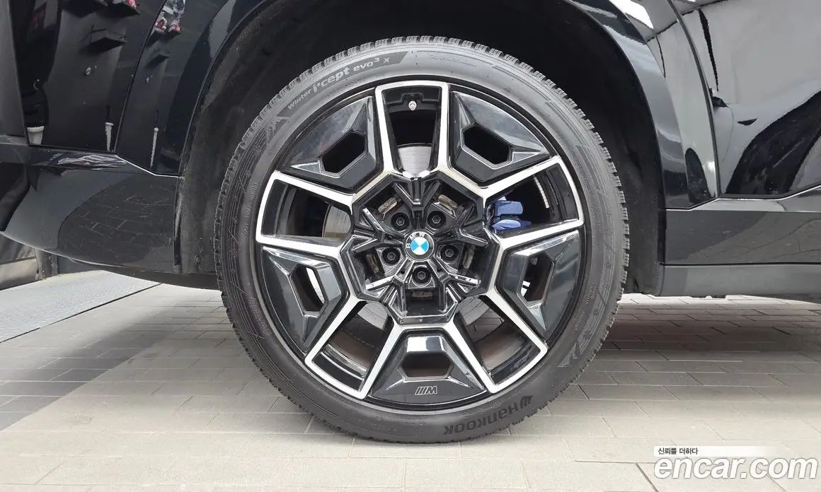 BMW XM 2025 4.4 автомат (гидро), фото 5 BMW XM 2025 4.4 автомат (гидро), фото 5