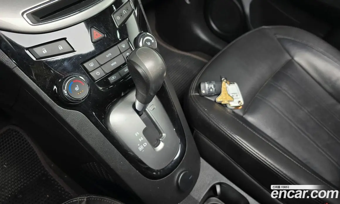 Chevrolet Orlando 2012 2.0 автомат (гидро), фото 12