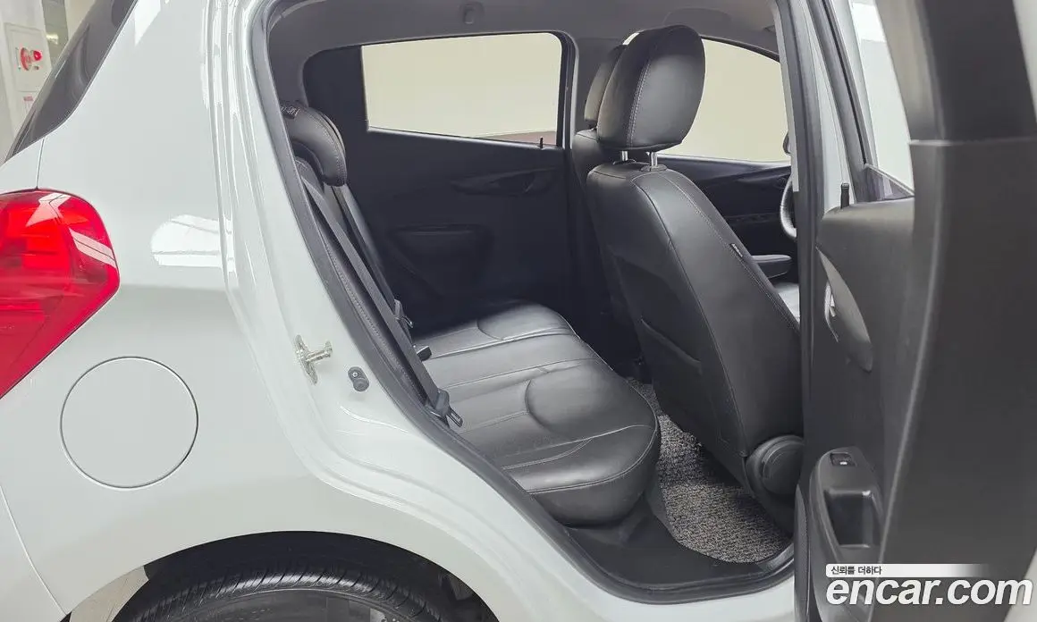 Chevrolet Spark 2015 1.0 автомат (гидро), фото 16