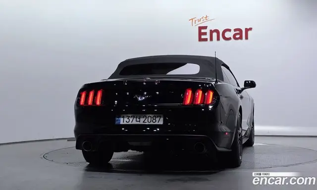 Ford Mustang 2017 2.3 автомат (гидро), миниатюра 4