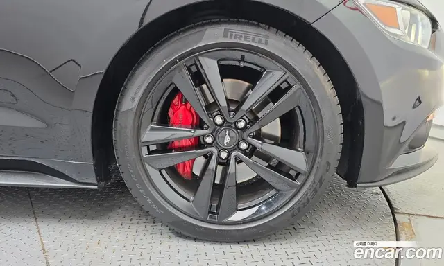 Ford Mustang 2017 2.3 автомат (гидро), миниатюра 5