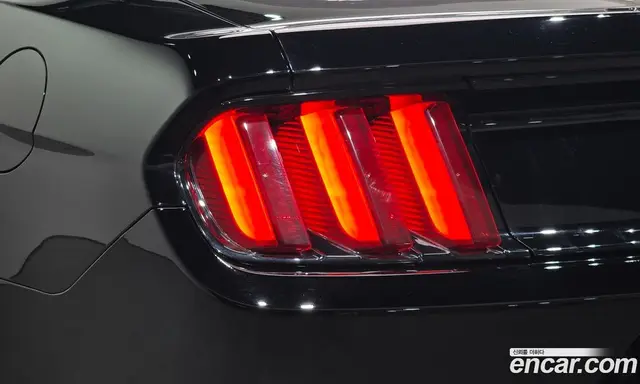Ford Mustang 2017 2.3 автомат (гидро), миниатюра 9