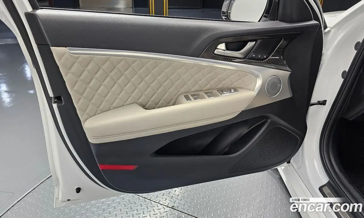Genesis G70 2021 2.0 автомат (гидро), фото 13 Genesis G70 2021 2.0 автомат (гидро), фото 13