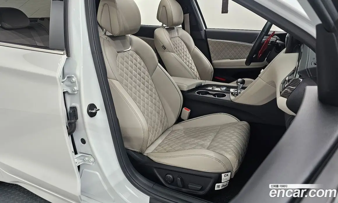 Genesis G70 2021 2.0 автомат (гидро), фото 17 Genesis G70 2021 2.0 автомат (гидро), фото 17
