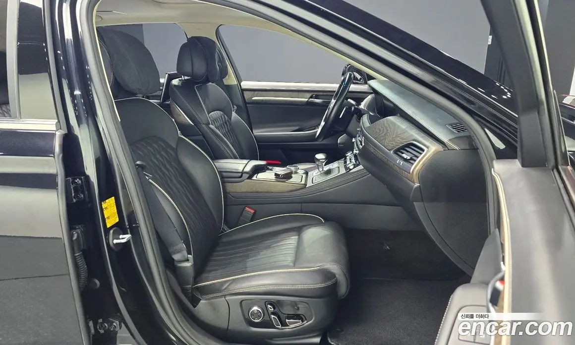 Genesis G90 2019 3.3 автомат (гидро), фото 13 Genesis G90 2019 3.3 автомат (гидро), фото 13