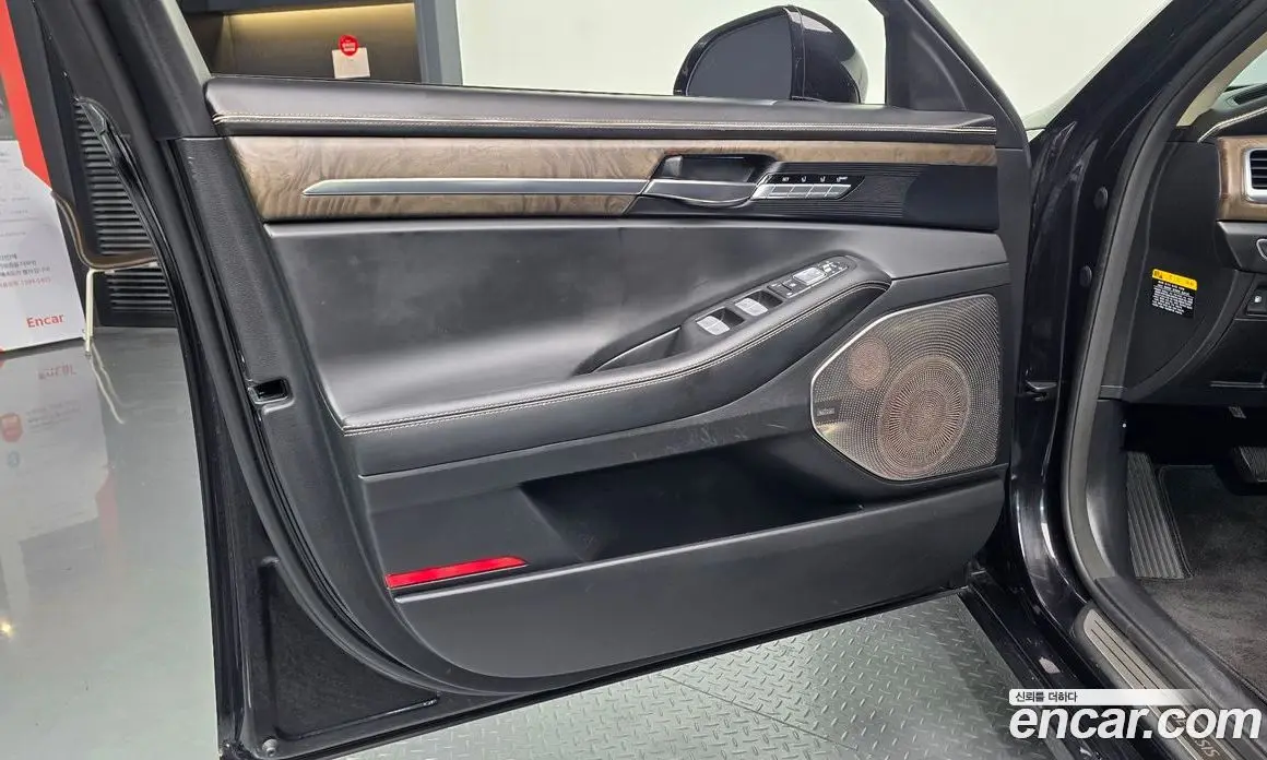Genesis G90 2019 3.3 автомат (гидро), фото 14 Genesis G90 2019 3.3 автомат (гидро), фото 14