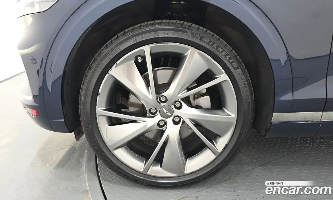 Genesis GV70 2021 2.5 автомат (гидро), фото 4 Genesis GV70 2021 2.5 автомат (гидро), фото 4