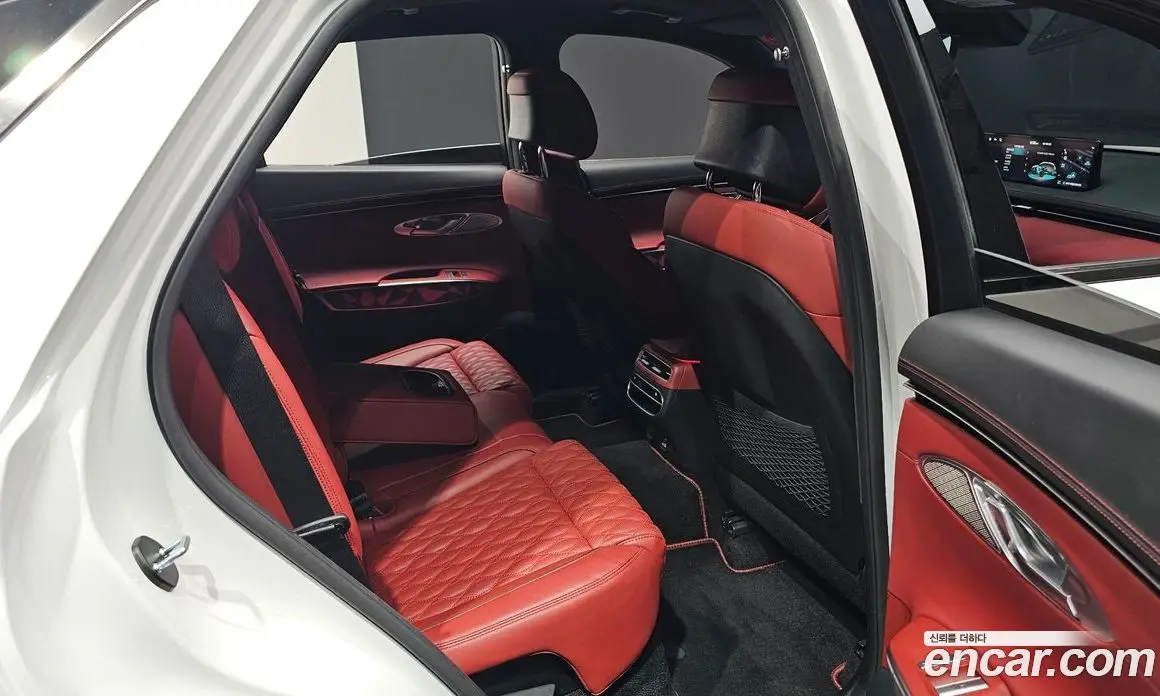 Genesis GV70 2022 2.5 автомат (гидро), фото 16