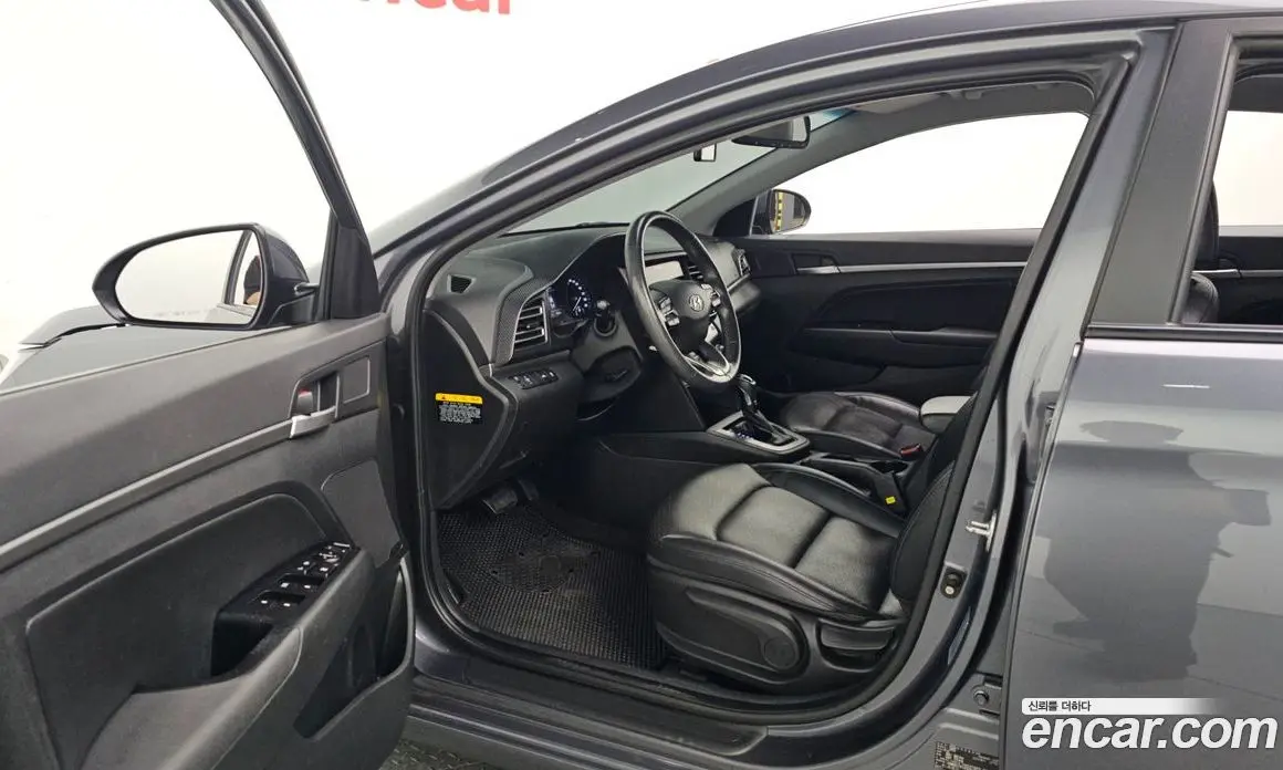 Hyundai Avante 2019 1.6 автомат (гидро), фото 13