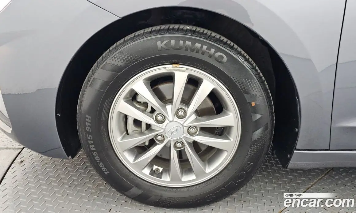 Hyundai Avante 2019 1.6 автомат (гидро), фото 5