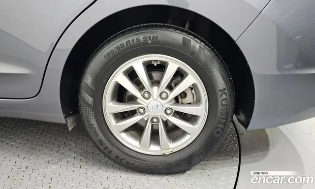 Hyundai Avante 2019 1.6 автомат (гидро), миниатюра 7