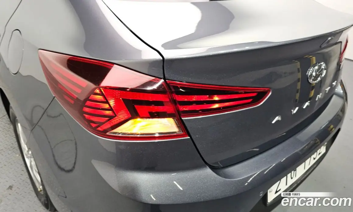 Hyundai Avante 2019 1.6 автомат (гидро), фото 9
