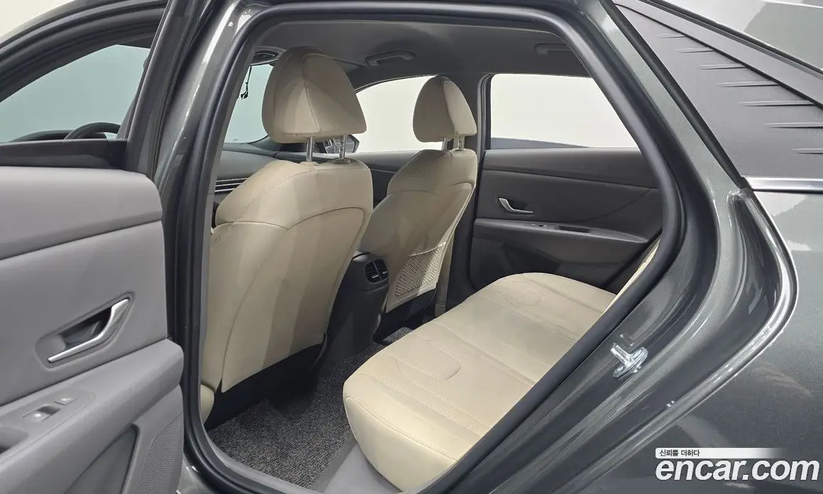 Hyundai Avante 2023 1.6 автомат (гидро), фото 17 Hyundai Avante 2023 1.6 автомат (гидро), фото 17