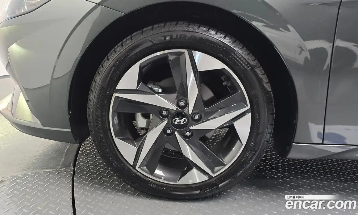 Hyundai Avante 2023 1.6 автомат (гидро), фото 5 Hyundai Avante 2023 1.6 автомат (гидро), фото 5