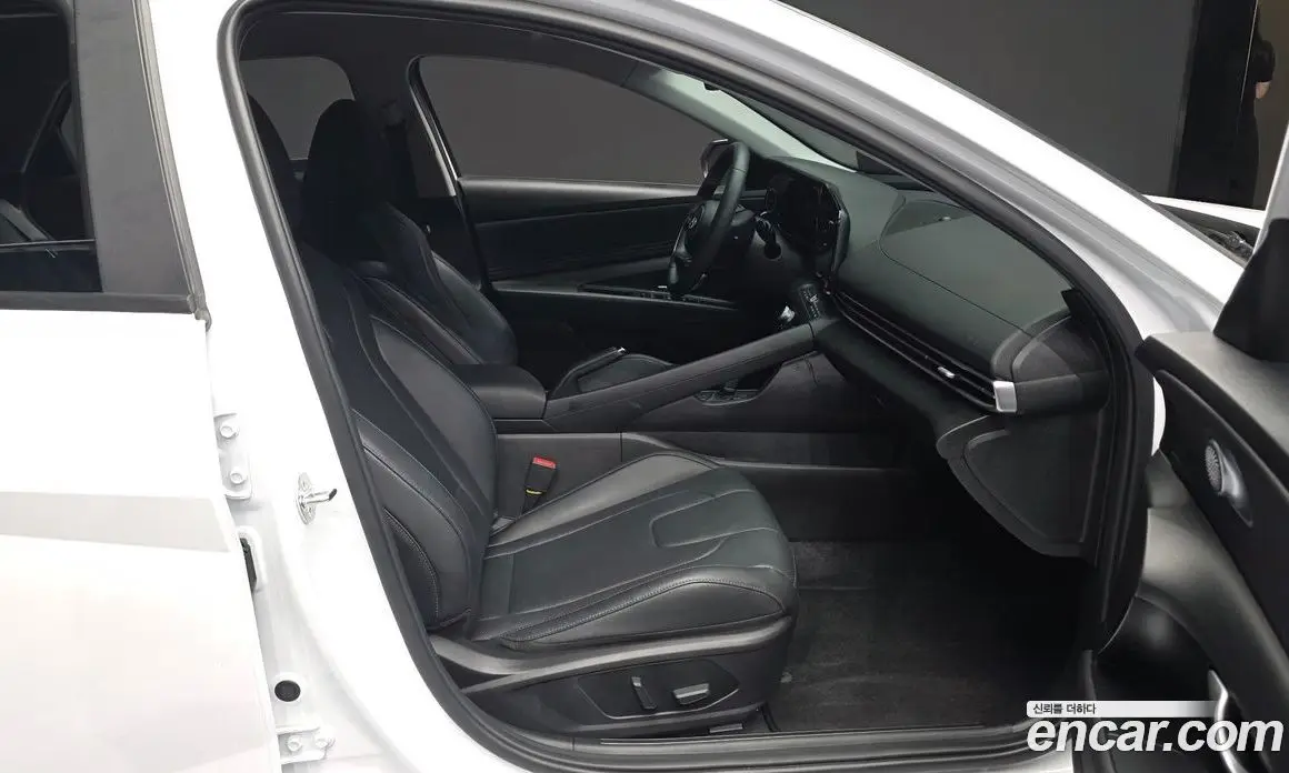 Hyundai Avante 2023 1.6 автомат (гидро), фото 17 Hyundai Avante 2023 1.6 автомат (гидро), фото 17