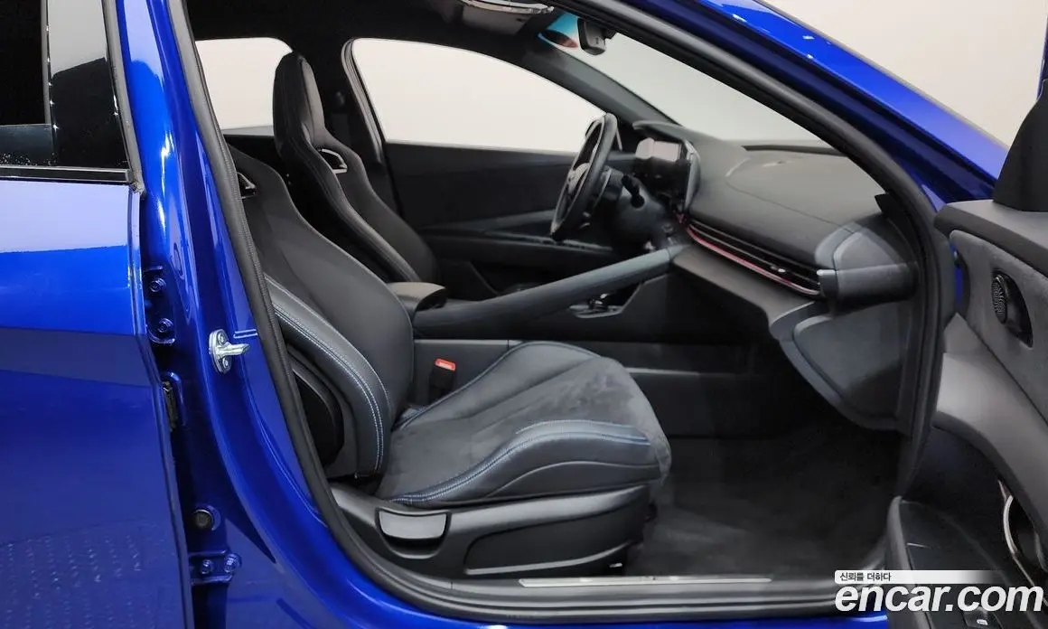 Hyundai Avante 2024 2.0 автомат (гидро), фото 16