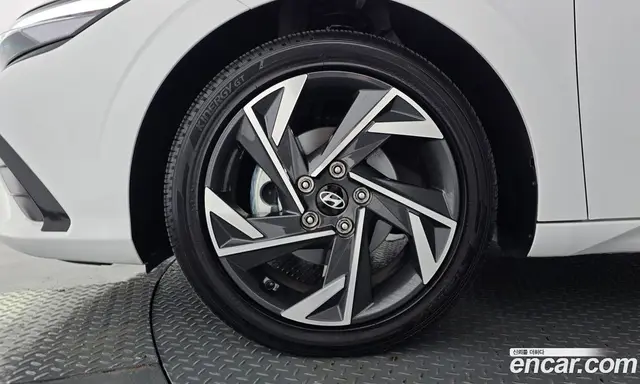 Hyundai Avante 2025 1.6 автомат (гидро), миниатюра 5 Hyundai Avante 2025 1.6 автомат (гидро), миниатюра 5
